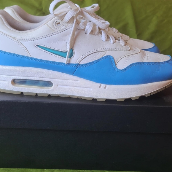 Nile Air Max 1 Jewel - University Blue 2017 (Model 918354-102) size 10 - Picture 4 of 8
